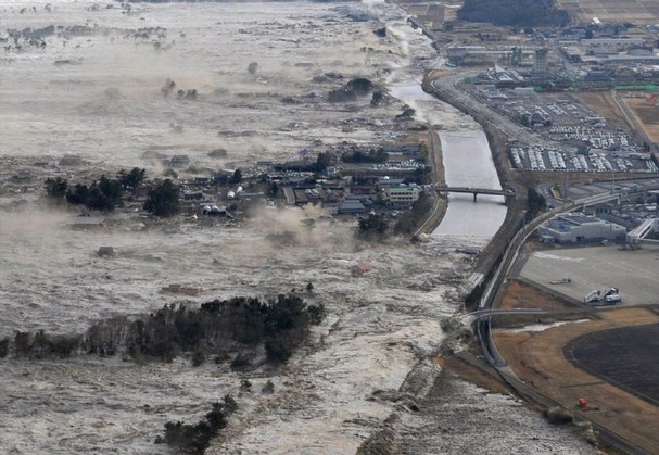 Lessons From The Tohoku Oki Earthquake From The Prow